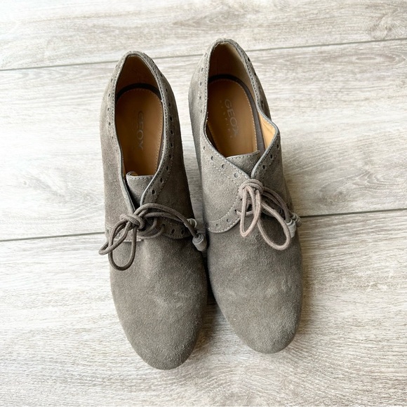 Geox Taupe Suede Leather Fringe Lace Up Western Heeled Bootie - Picture 3 of 13